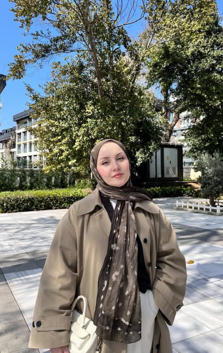 Karşı Suriyeli Escort Bayan Dicle